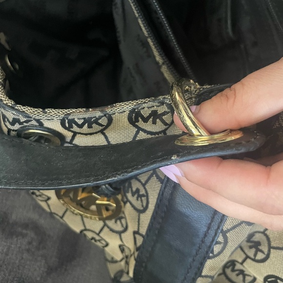 Michael Kors Purse - Picture 5 of 7